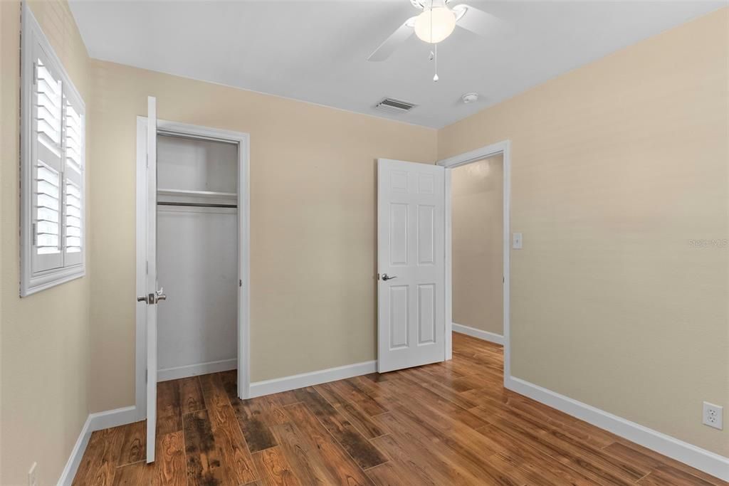 Activo con contrato: $240,000 (3 camas, 1 baños, 1501 Pies cuadrados)