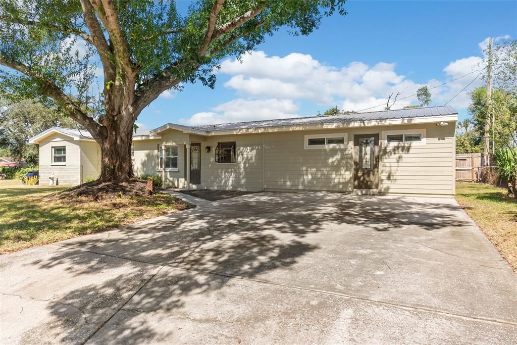 Activo con contrato: $240,000 (3 camas, 1 baños, 1501 Pies cuadrados)