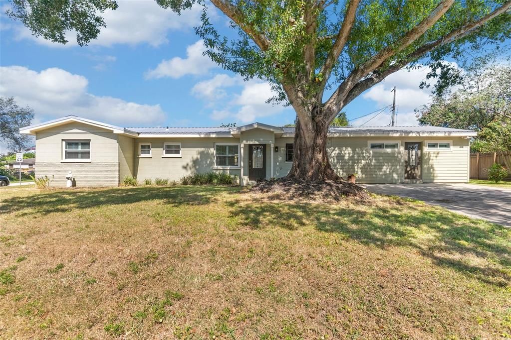 Activo con contrato: $240,000 (3 camas, 1 baños, 1501 Pies cuadrados)