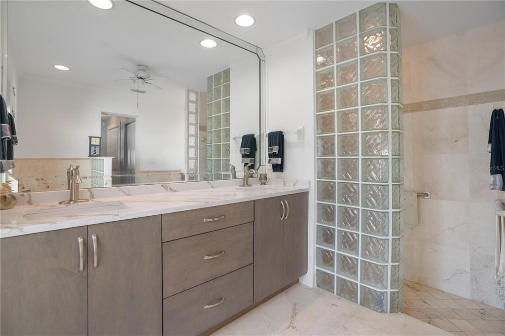 待售: $1,199,000 (4 贝兹, 2 浴室, 2548 平方英尺)