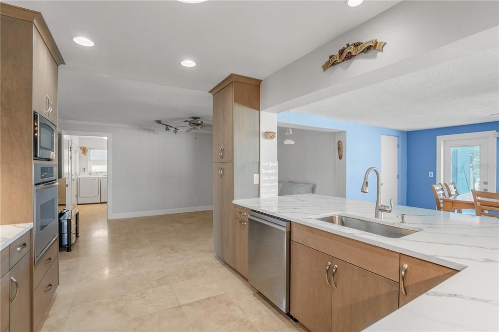 待售: $1,199,000 (4 贝兹, 2 浴室, 2548 平方英尺)