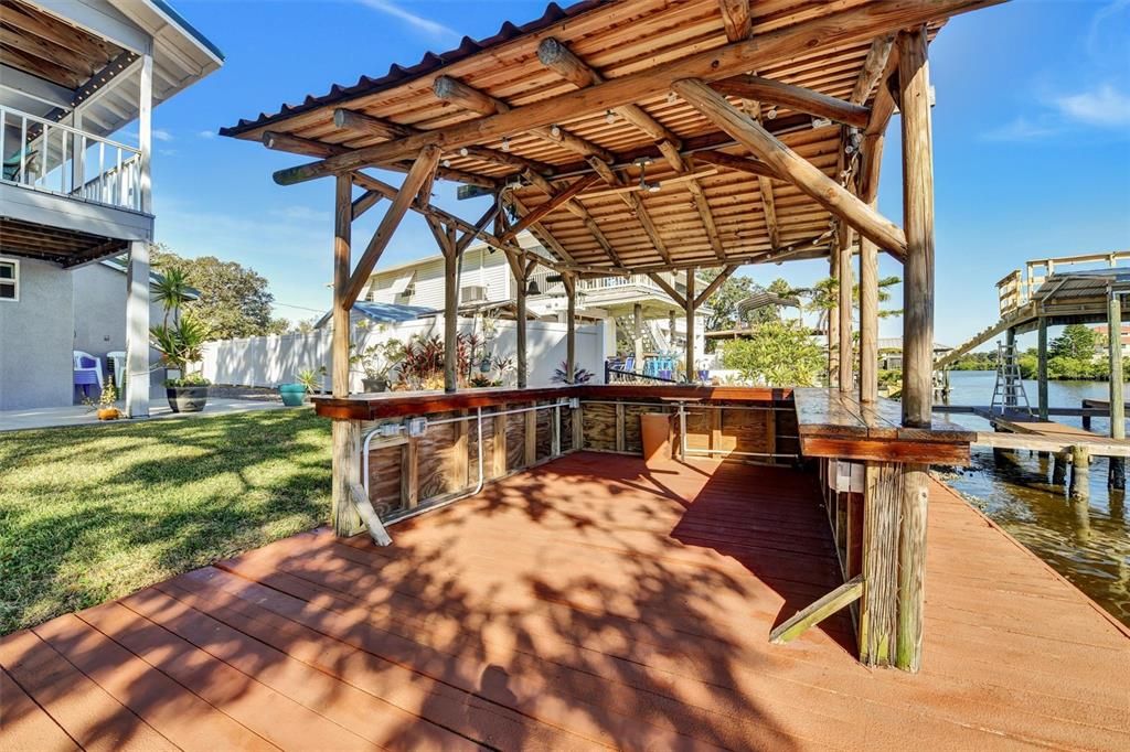 На продажу: $549,000 (2 спален, 1 ванн, 864 Квадратных фут)