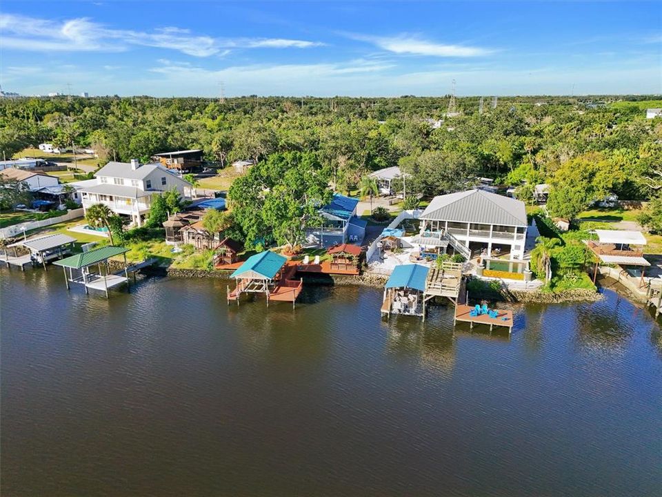 На продажу: $549,000 (2 спален, 1 ванн, 864 Квадратных фут)