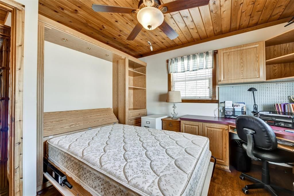 На продажу: $549,000 (2 спален, 1 ванн, 864 Квадратных фут)