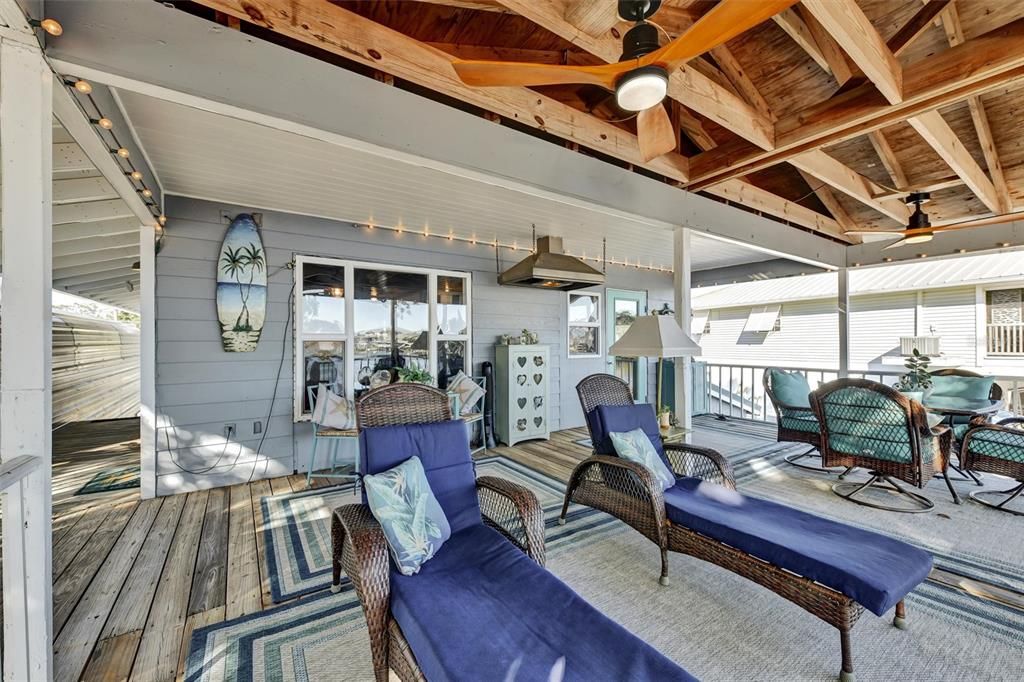 На продажу: $549,000 (2 спален, 1 ванн, 864 Квадратных фут)