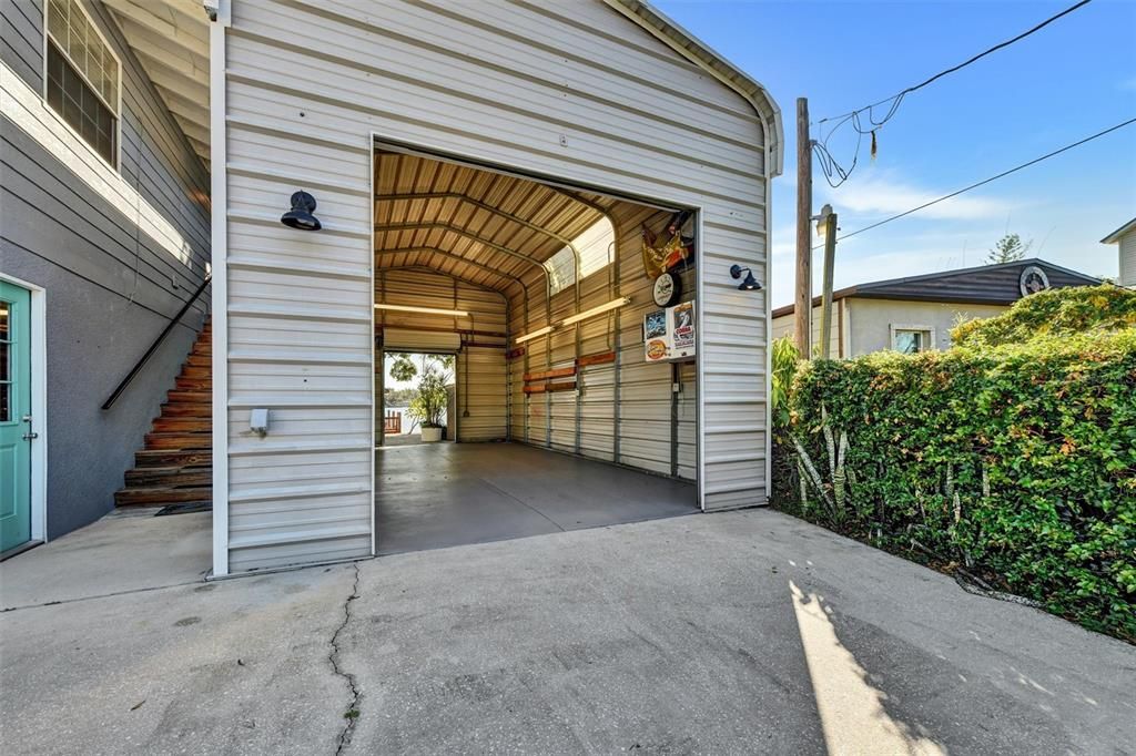 На продажу: $549,000 (2 спален, 1 ванн, 864 Квадратных фут)