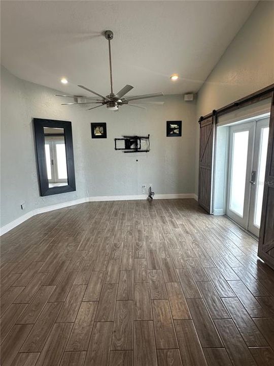 For Rent: $2,650 (3 beds, 2 baths, 1377 Square Feet)