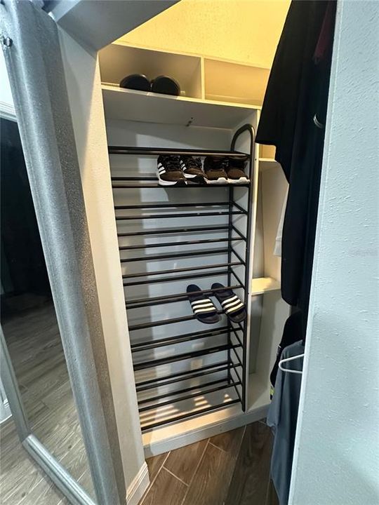 For Rent: $2,650 (3 beds, 2 baths, 1377 Square Feet)