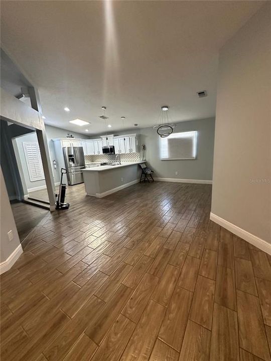 For Rent: $2,650 (3 beds, 2 baths, 1377 Square Feet)