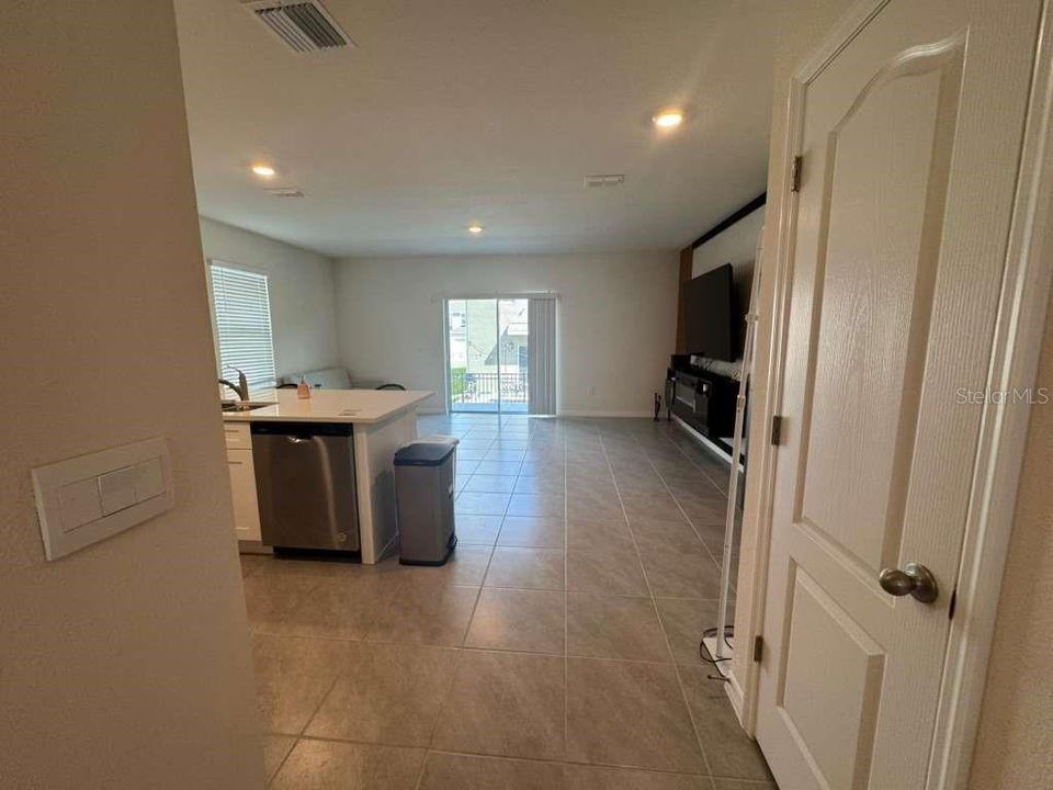 For Sale: $270,000 (3 beds, 2 baths, 1515 Square Feet)