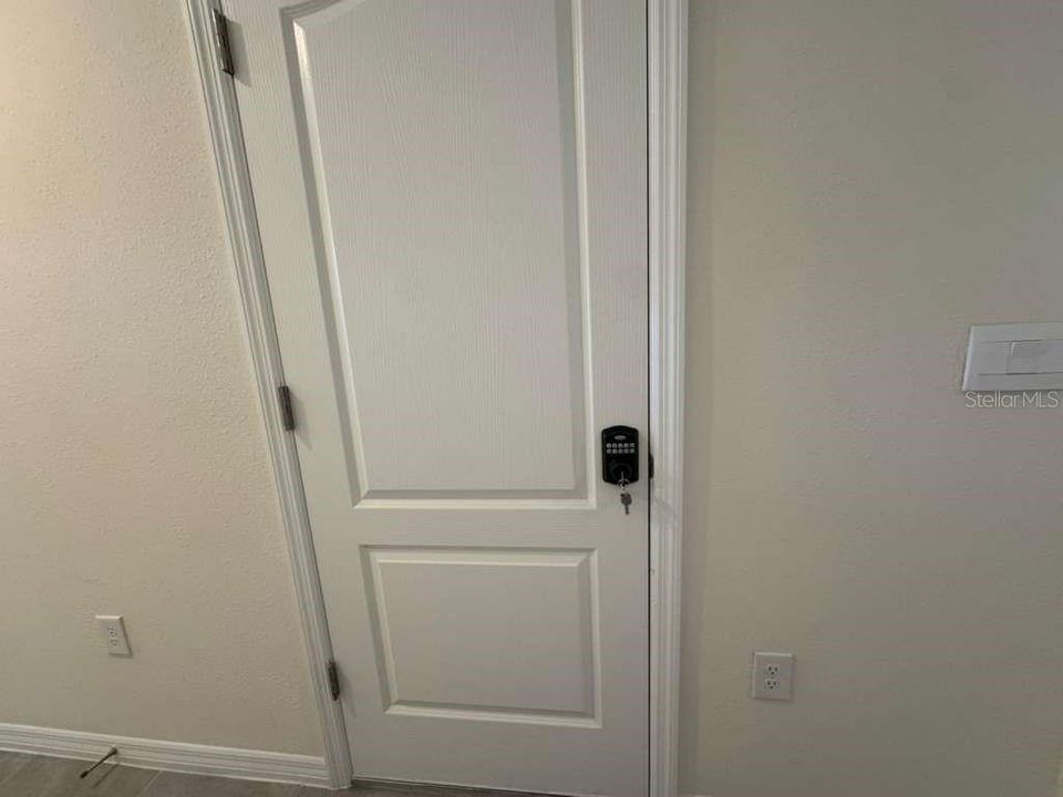 For Sale: $270,000 (3 beds, 2 baths, 1515 Square Feet)