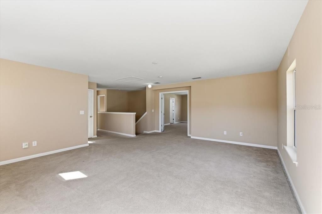 待售: $379,000 (3 贝兹, 2 浴室, 2726 平方英尺)