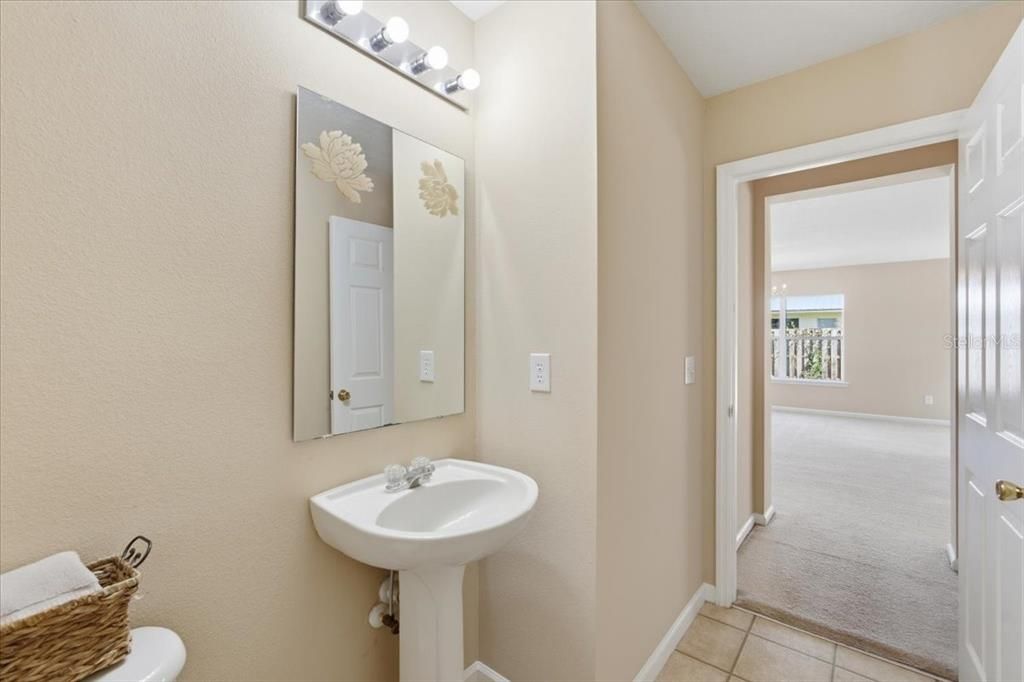 待售: $379,000 (3 贝兹, 2 浴室, 2726 平方英尺)