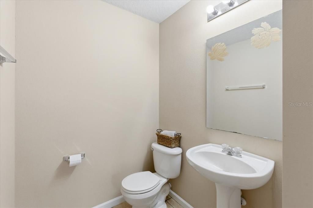 待售: $379,000 (3 贝兹, 2 浴室, 2726 平方英尺)