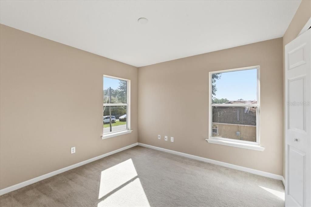 待售: $379,000 (3 贝兹, 2 浴室, 2726 平方英尺)