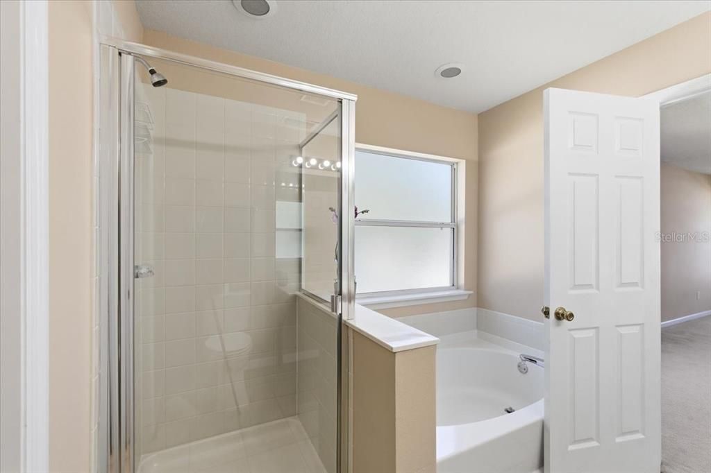 待售: $379,000 (3 贝兹, 2 浴室, 2726 平方英尺)