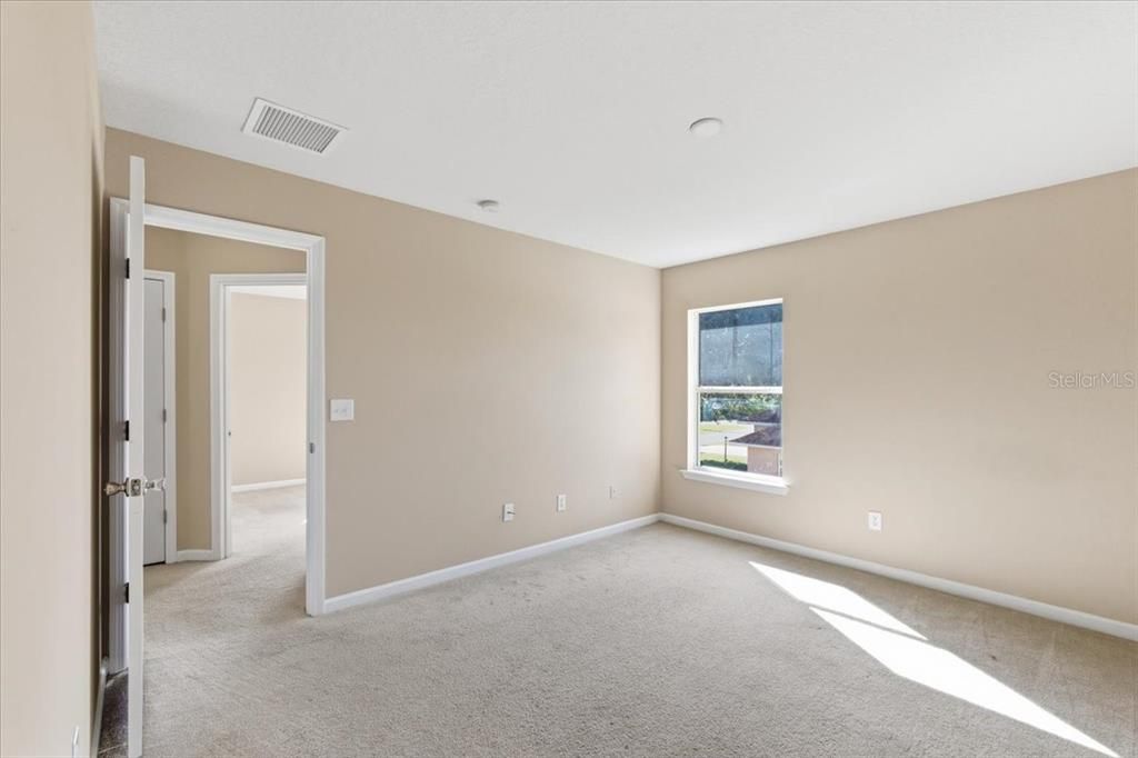 待售: $379,000 (3 贝兹, 2 浴室, 2726 平方英尺)