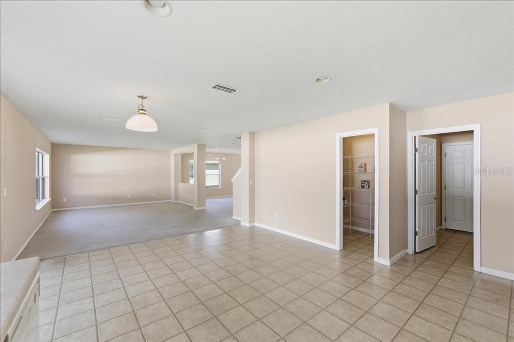 待售: $379,000 (3 贝兹, 2 浴室, 2726 平方英尺)