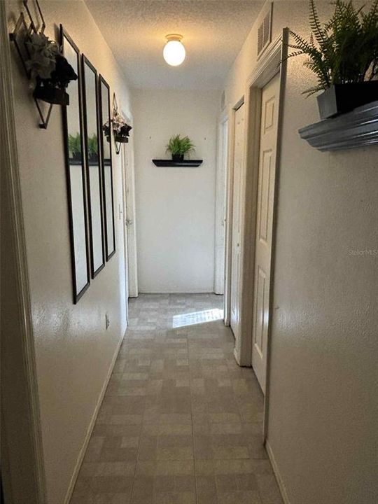 For Sale: $250,000 (4 beds, 2 baths, 1156 Square Feet)