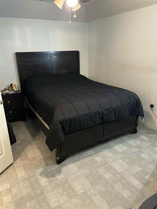 For Sale: $250,000 (4 beds, 2 baths, 1156 Square Feet)