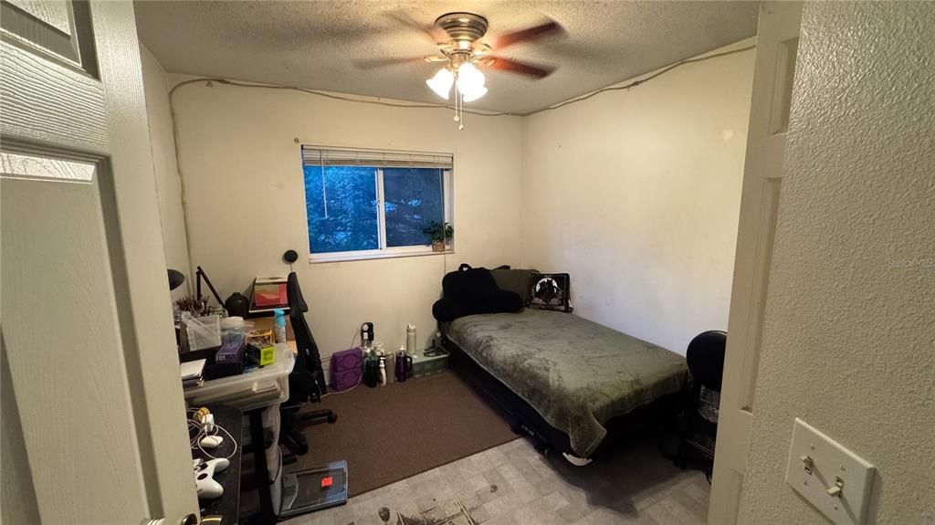 For Sale: $250,000 (4 beds, 2 baths, 1156 Square Feet)