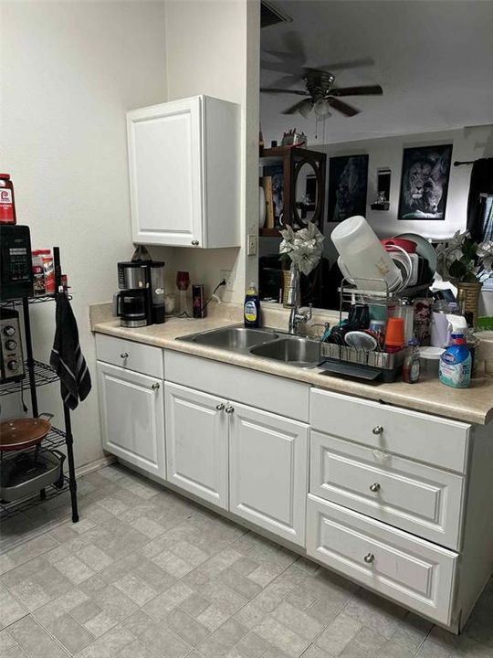 For Sale: $250,000 (4 beds, 2 baths, 1156 Square Feet)