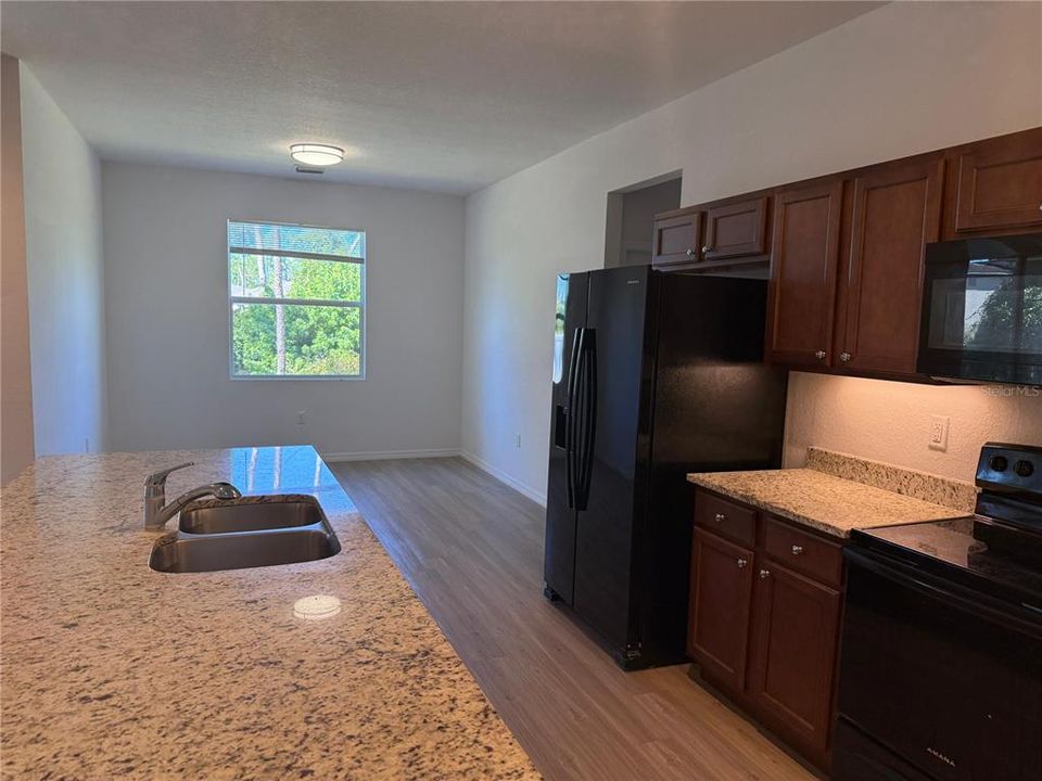 For Sale: $299,888 (3 beds, 2 baths, 1477 Square Feet)