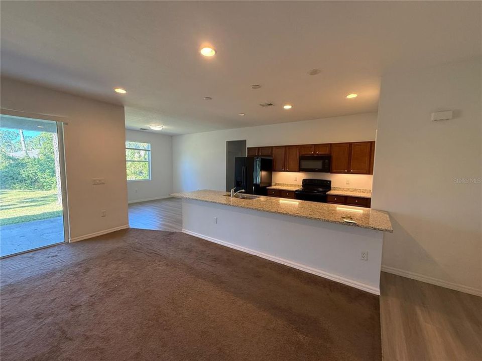 For Sale: $299,888 (3 beds, 2 baths, 1477 Square Feet)