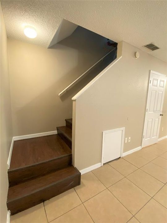 Active With Contract: $1,675 (4 beds, 2 baths, 1575 Square Feet)