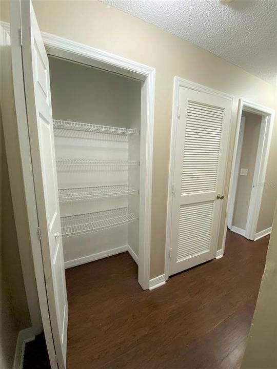 Active With Contract: $1,675 (4 beds, 2 baths, 1575 Square Feet)