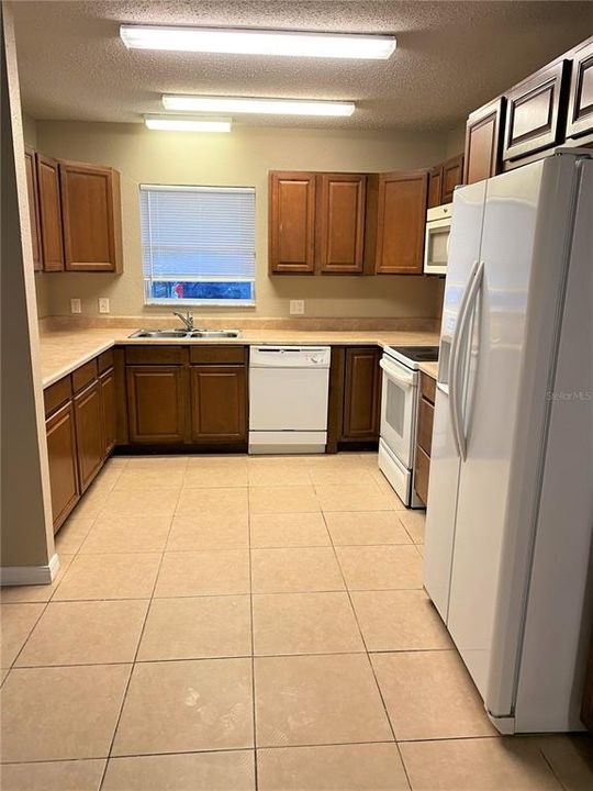 Active With Contract: $1,675 (4 beds, 2 baths, 1575 Square Feet)