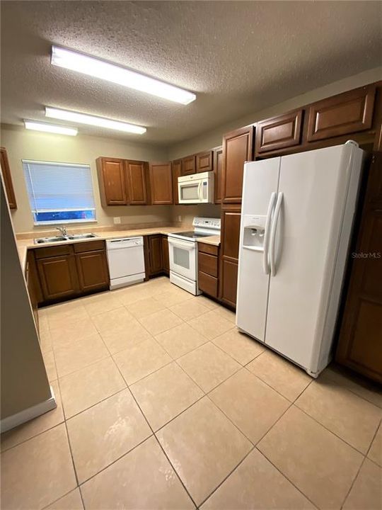 Active With Contract: $1,675 (4 beds, 2 baths, 1575 Square Feet)