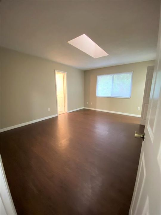 Active With Contract: $1,675 (4 beds, 2 baths, 1575 Square Feet)