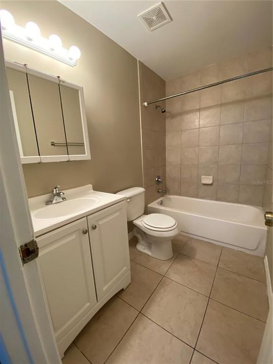 Active With Contract: $1,675 (4 beds, 2 baths, 1575 Square Feet)