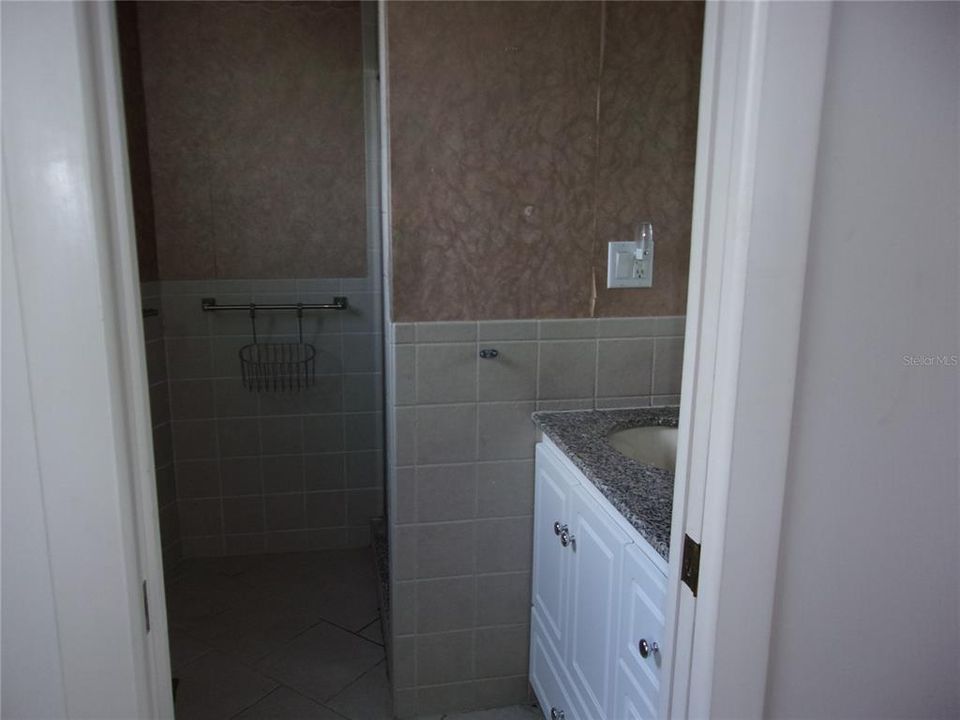 待售: $209,000 (2 贝兹, 2 浴室, 1192 平方英尺)