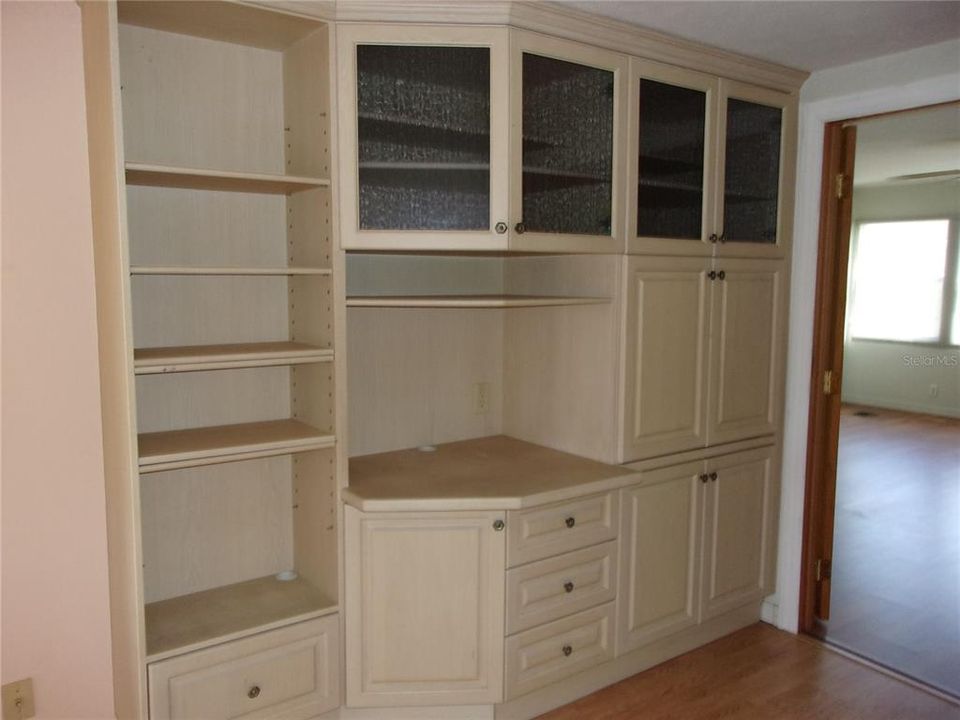 待售: $209,000 (2 贝兹, 2 浴室, 1192 平方英尺)