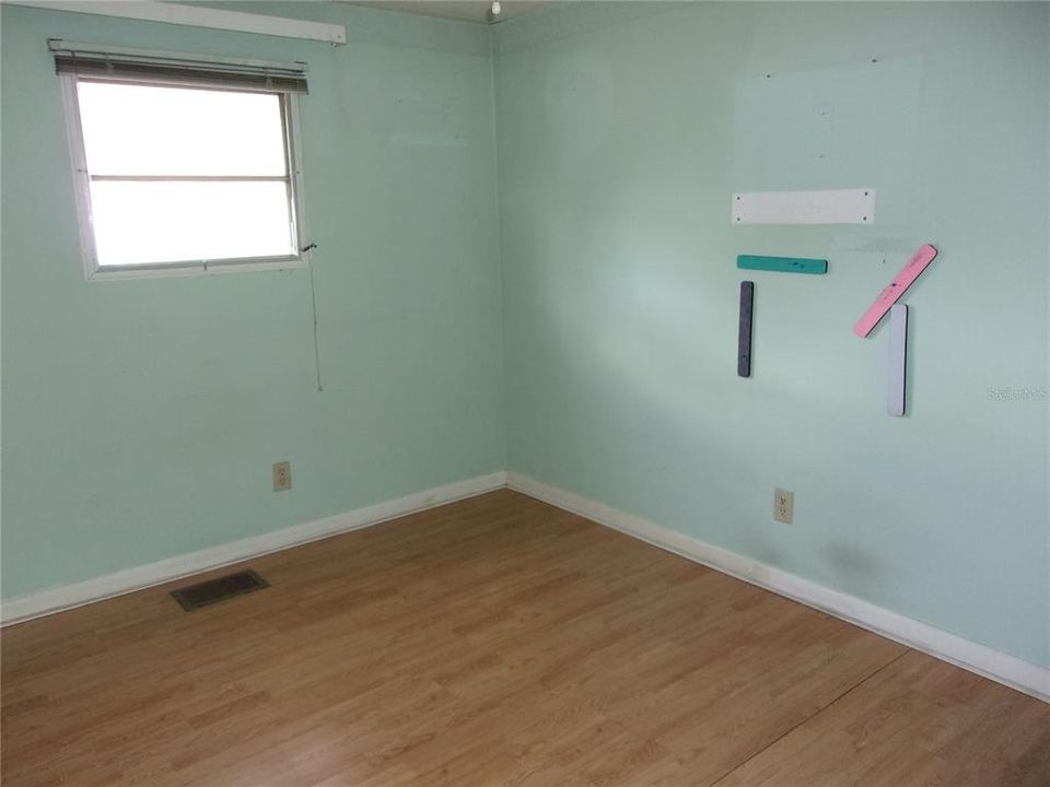 待售: $209,000 (2 贝兹, 2 浴室, 1192 平方英尺)