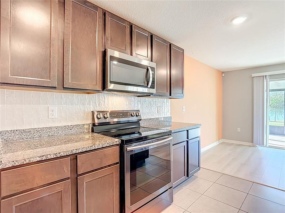 For Sale: $384,900 (5 beds, 3 baths, 2605 Square Feet)