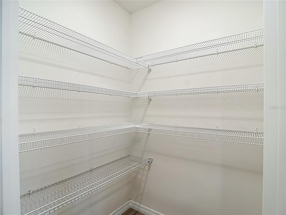 For Sale: $384,900 (5 beds, 3 baths, 2605 Square Feet)