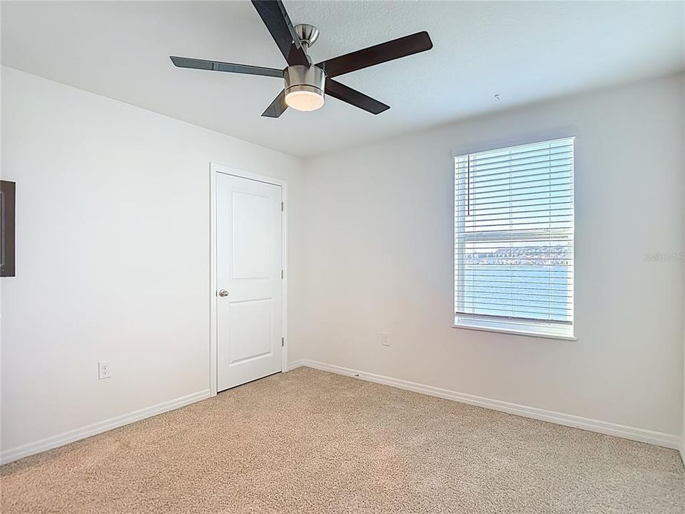 For Sale: $384,900 (5 beds, 3 baths, 2605 Square Feet)