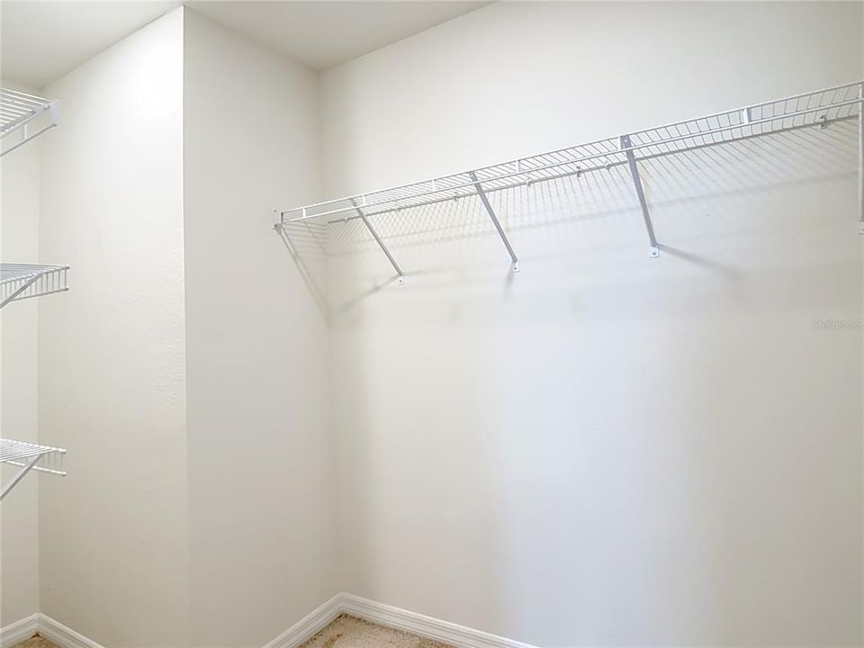 For Sale: $384,900 (5 beds, 3 baths, 2605 Square Feet)