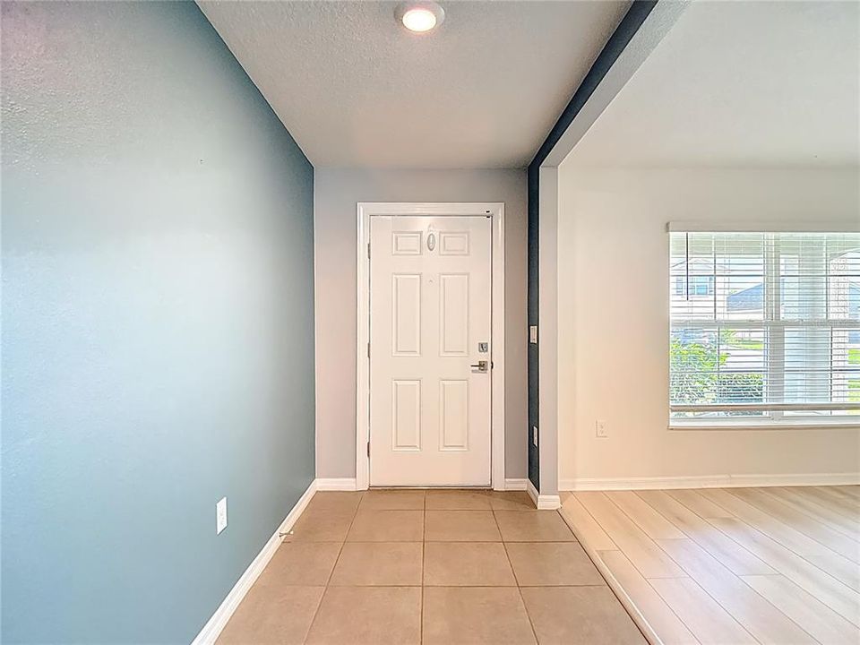 For Sale: $384,900 (5 beds, 3 baths, 2605 Square Feet)