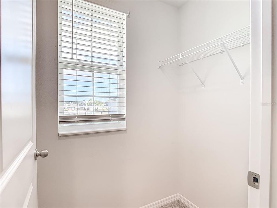 For Sale: $384,900 (5 beds, 3 baths, 2605 Square Feet)