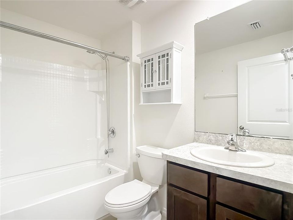 For Sale: $384,900 (5 beds, 3 baths, 2605 Square Feet)