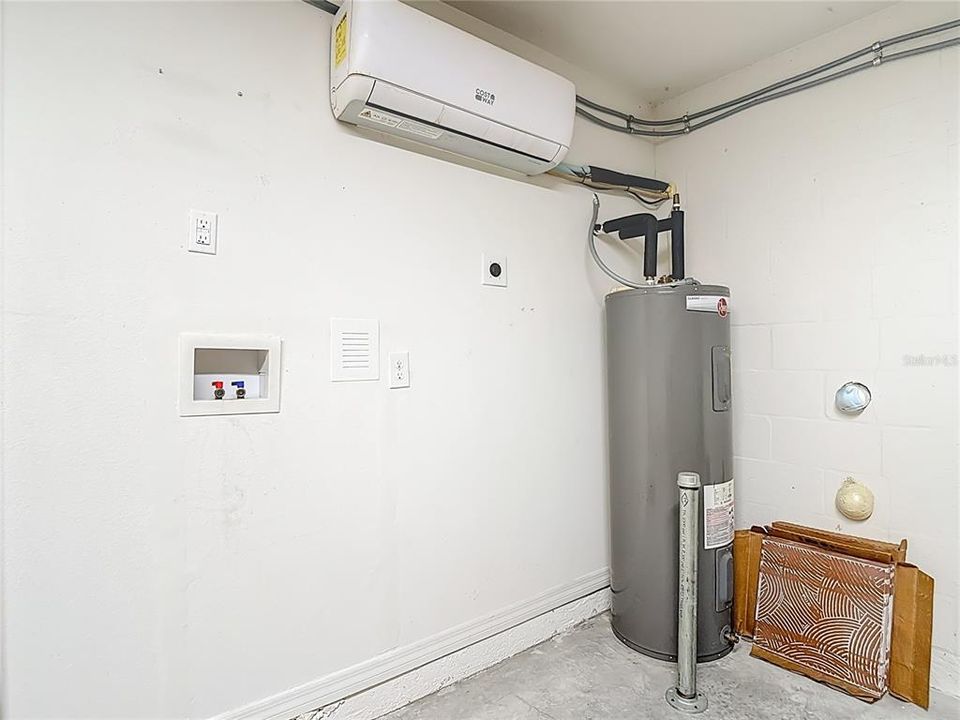 For Sale: $384,900 (5 beds, 3 baths, 2605 Square Feet)