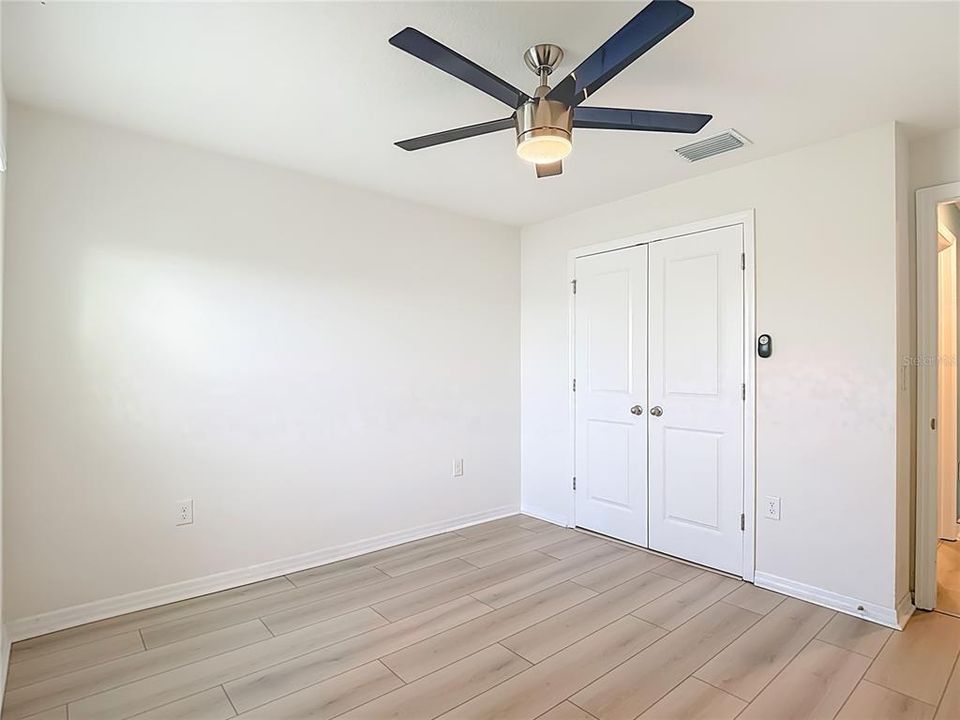 For Sale: $384,900 (5 beds, 3 baths, 2605 Square Feet)