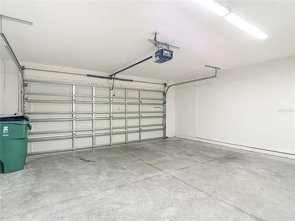 For Sale: $384,900 (5 beds, 3 baths, 2605 Square Feet)