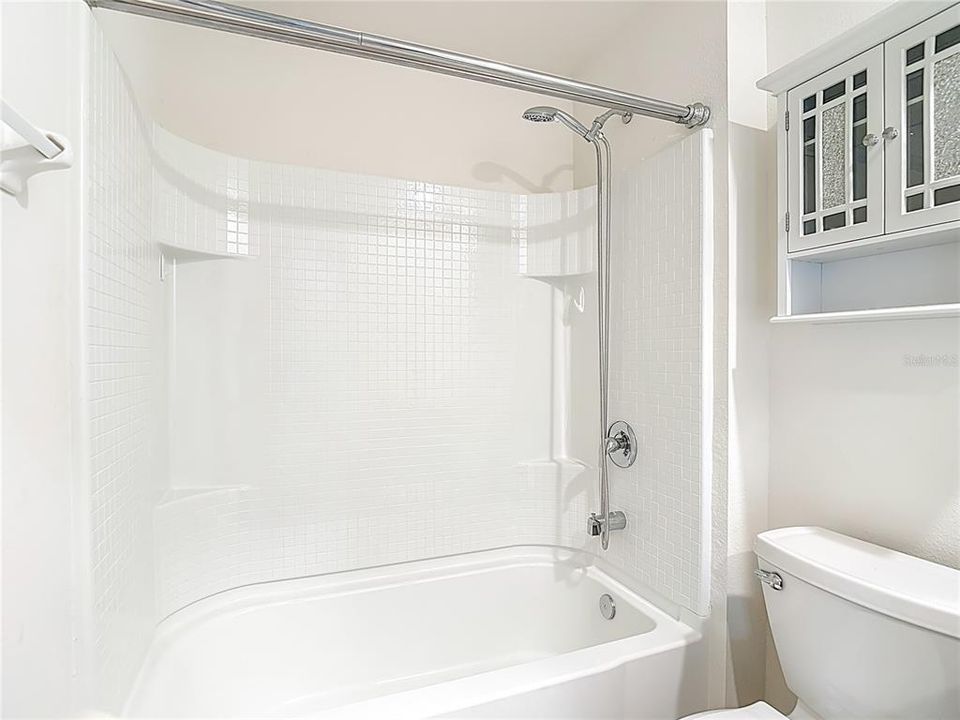 For Sale: $384,900 (5 beds, 3 baths, 2605 Square Feet)