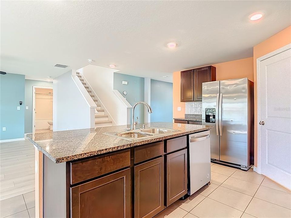 For Sale: $384,900 (5 beds, 3 baths, 2605 Square Feet)