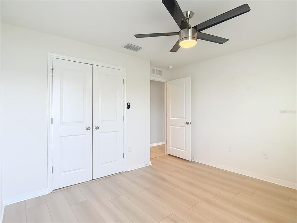 For Sale: $384,900 (5 beds, 3 baths, 2605 Square Feet)